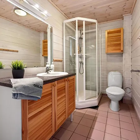 2 Bedroom Awesome In דירה