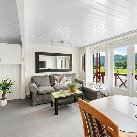 2 Bedroom Awesome In Appartement