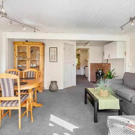 Appartement 2 Bedroom Awesome In *