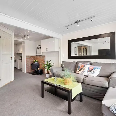 2 Bedroom Awesome In Appartement Tjorhom