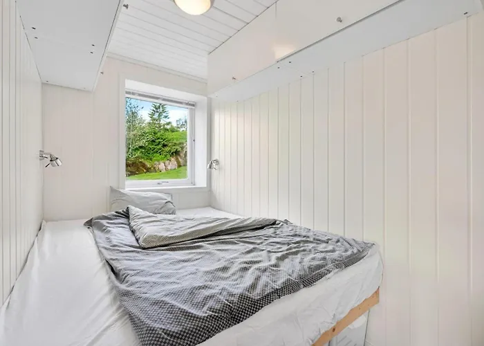 Appartement 2 Bedroom Awesome In *
